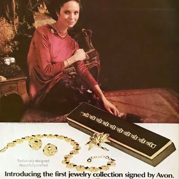 Avon Precious Pretenders bracelet & earrings - early 70s collectibles! - Picture 2 of 11